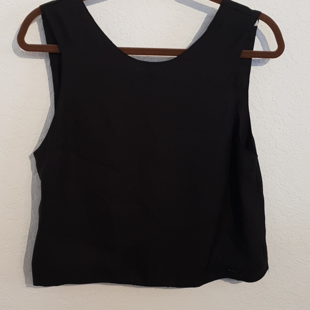 Balck top open back RVCA